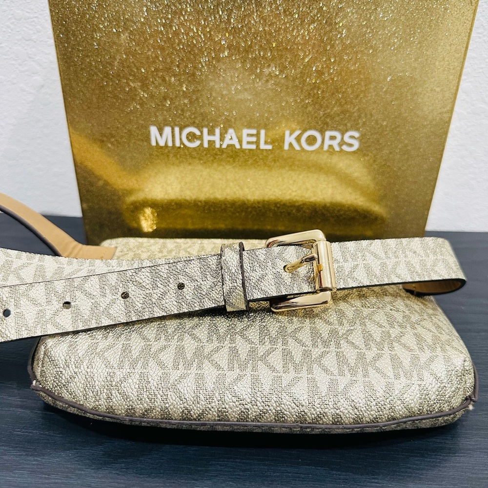 Michael Kors Ladies Belt Bag - Like New